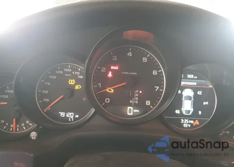 2013 Porsche Panamera 2 z USA, uszkodzony, nr VIN WP0AA2A71DL010212